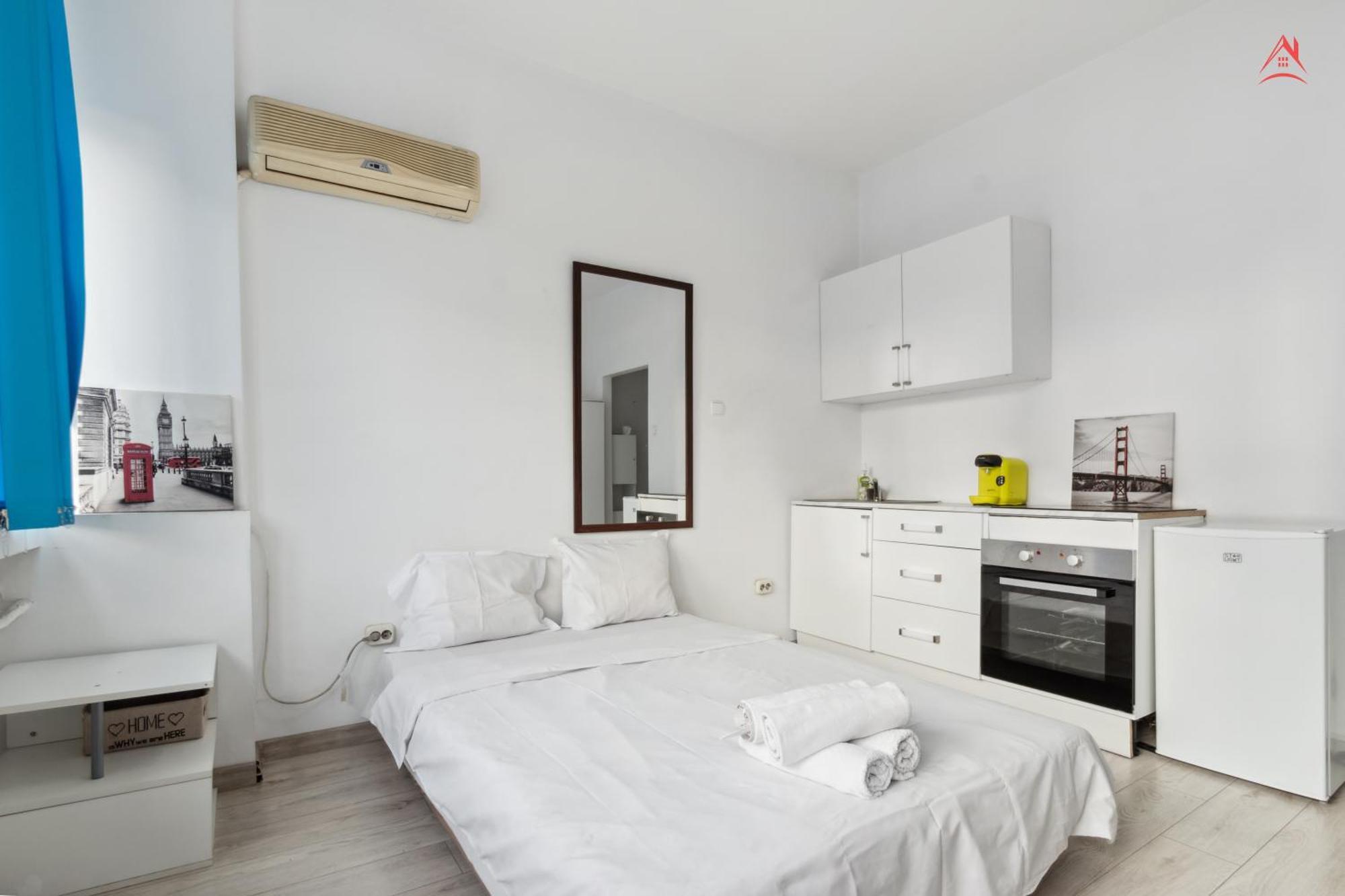 Апартаменты Atheneum Easy Retreat Бухарест Экстерьер фото