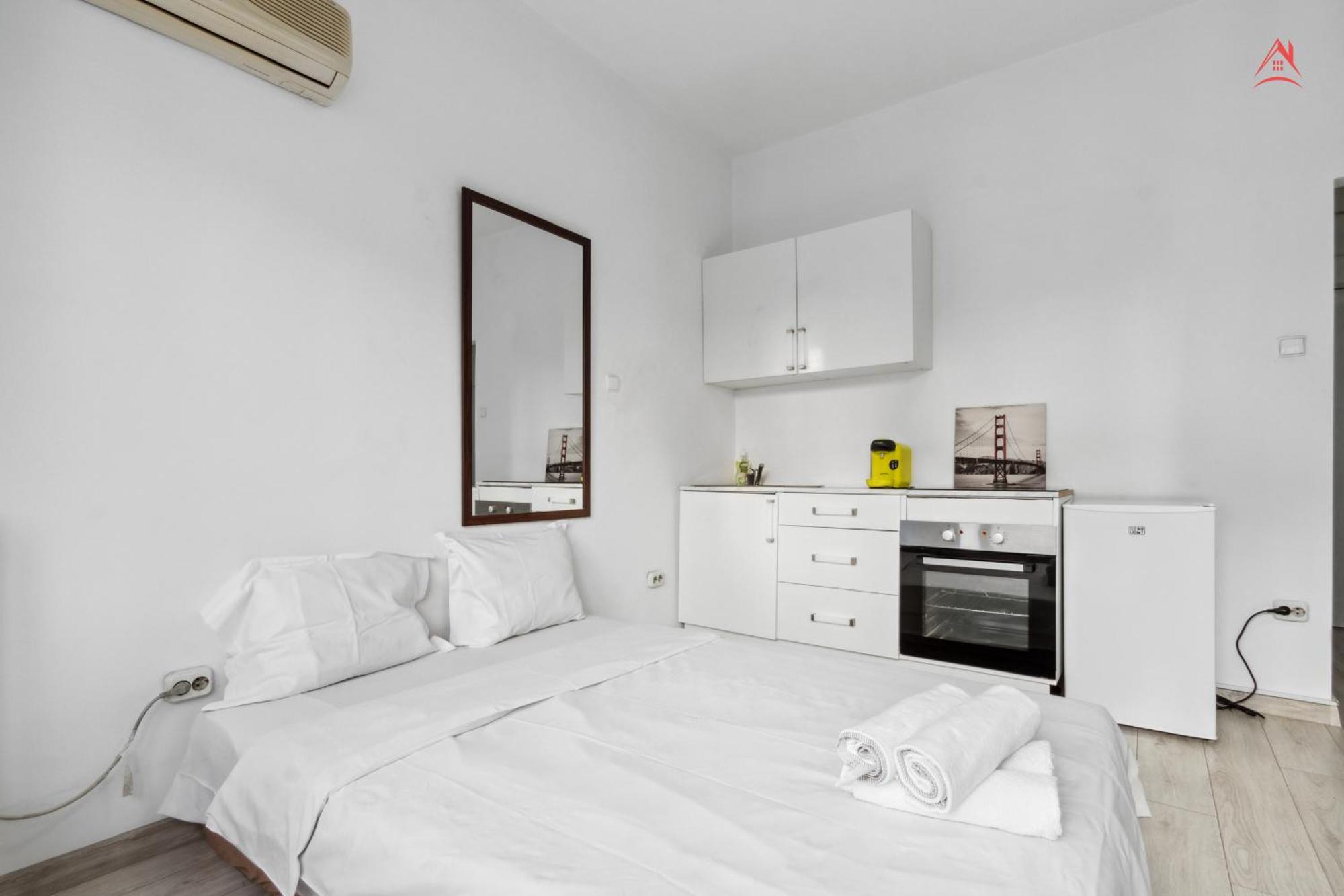 Апартаменты Atheneum Easy Retreat Бухарест Экстерьер фото